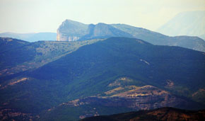 Vista cap a l'oest des del Boumort: Sant Gerbas i el Torbón